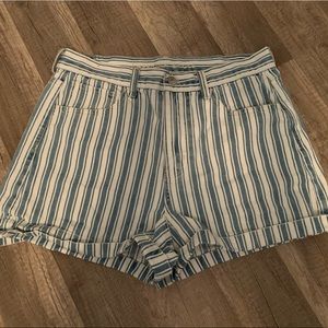 american eagle mom jean shorts